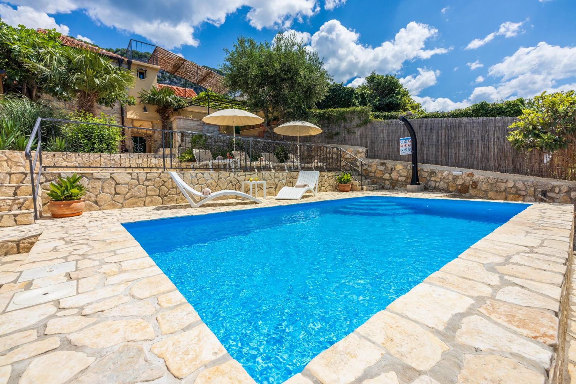 Villa Cocoon - Vacation Home With Heated Pool & Garden Bribir  Exterior photo