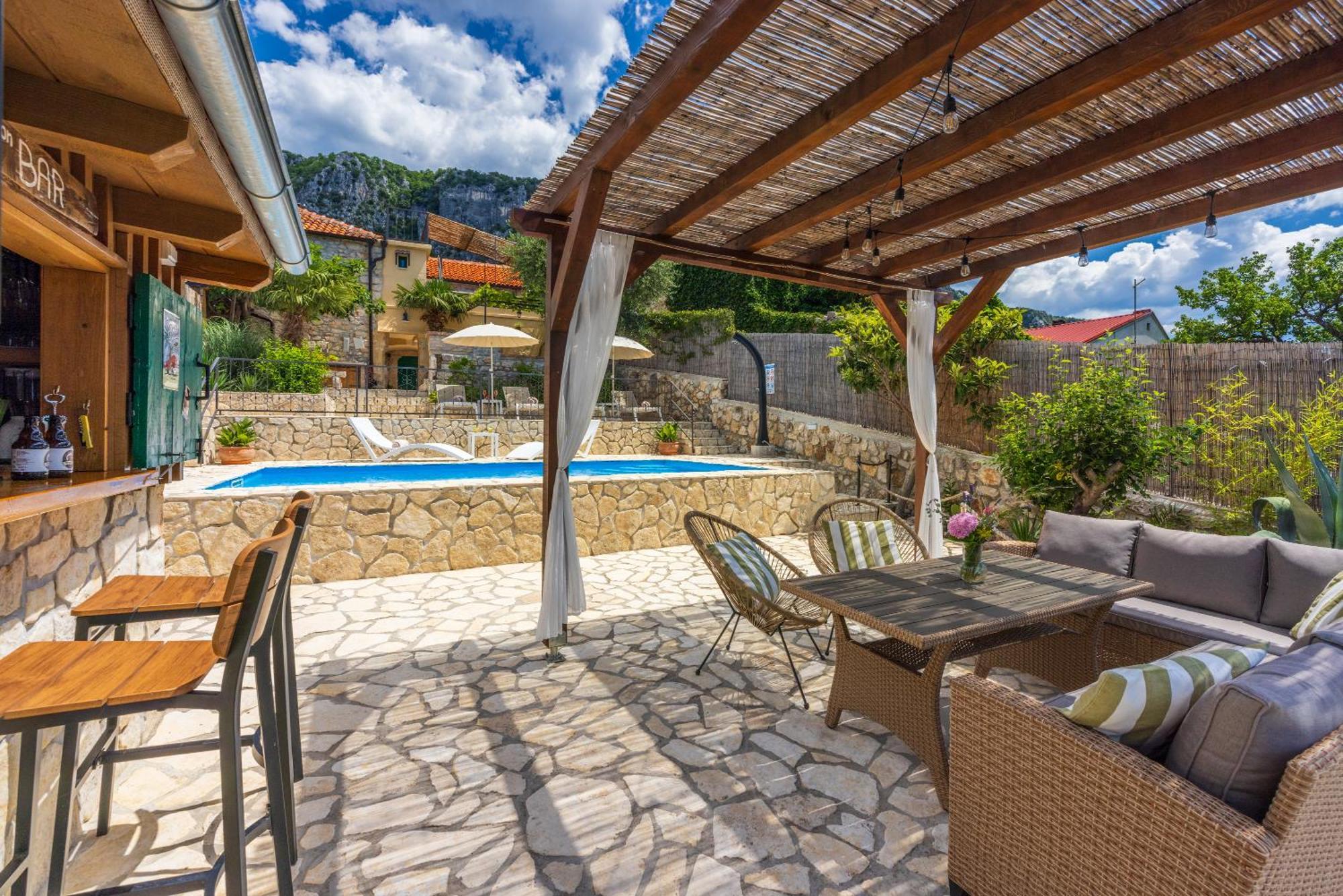 Villa Cocoon - Vacation Home With Heated Pool & Garden Bribir  Exterior photo