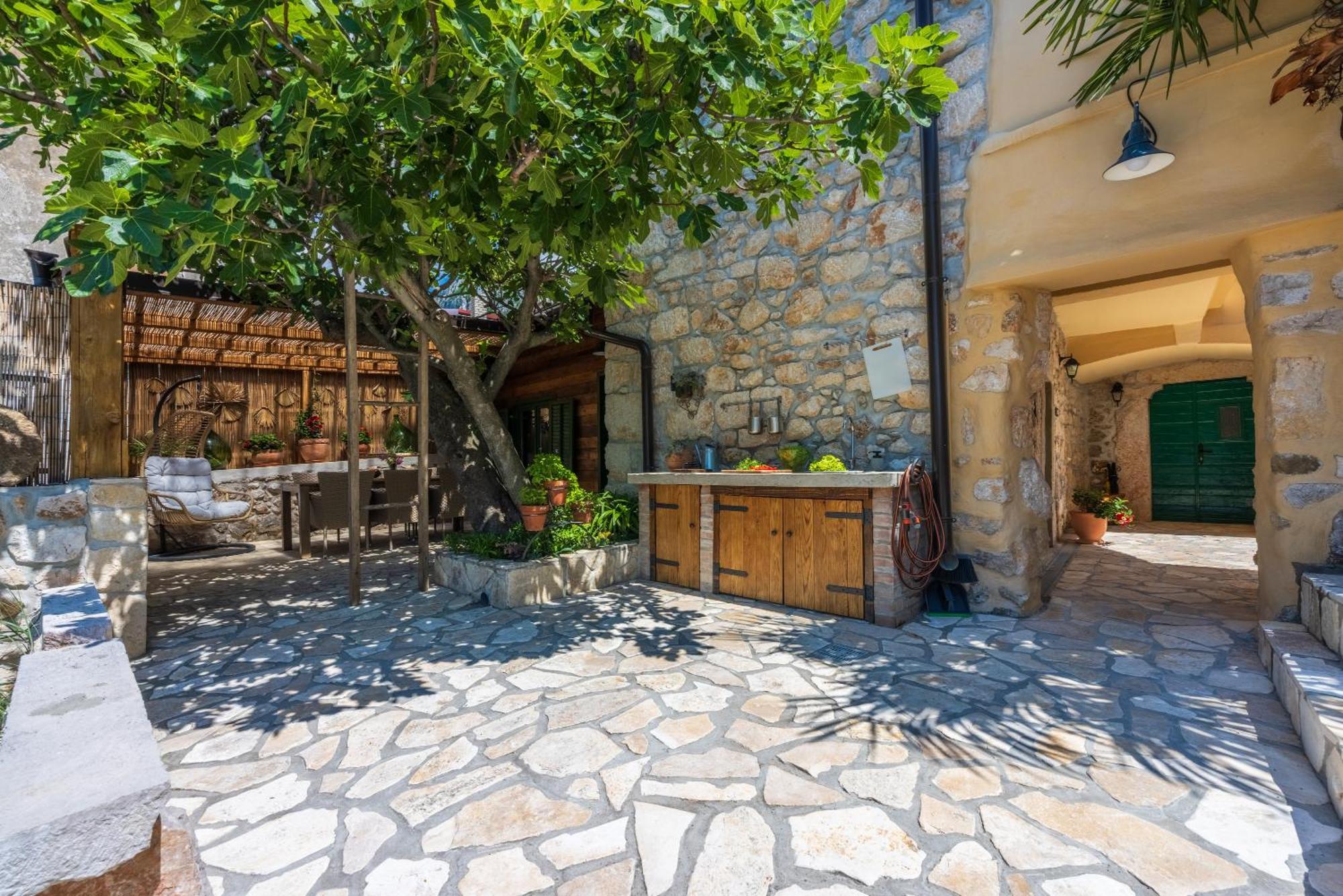 Villa Cocoon - Vacation Home With Heated Pool & Garden Bribir  Exterior photo