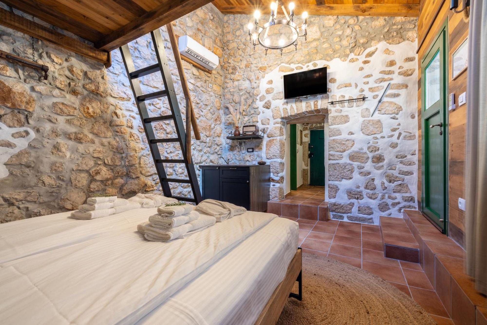 Villa Cocoon - Vacation Home With Heated Pool & Garden Bribir  Exterior photo