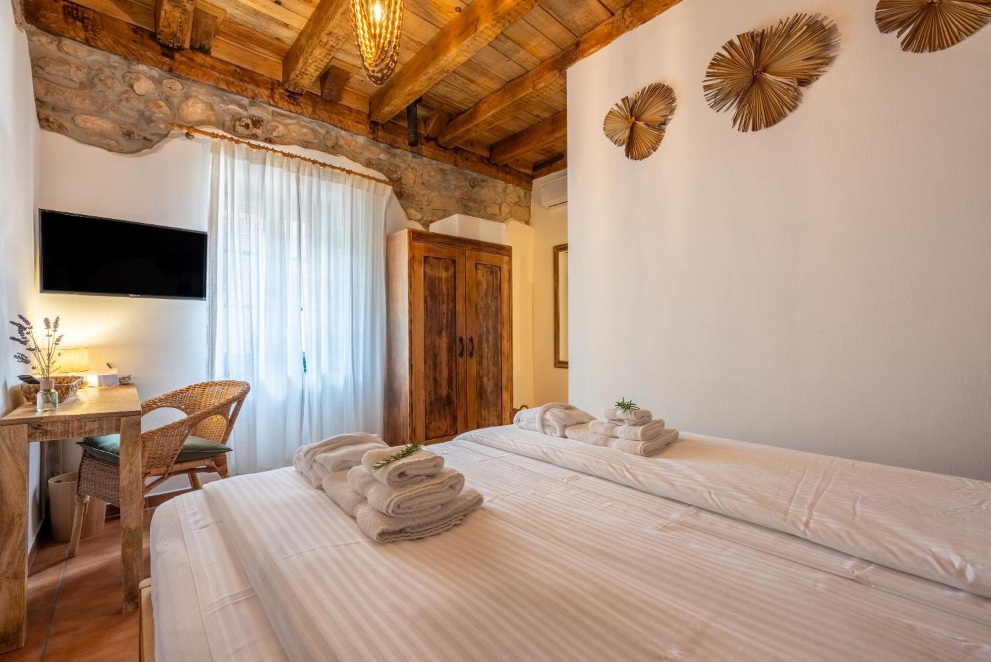 Villa Cocoon - Vacation Home With Heated Pool & Garden Bribir  Exterior photo
