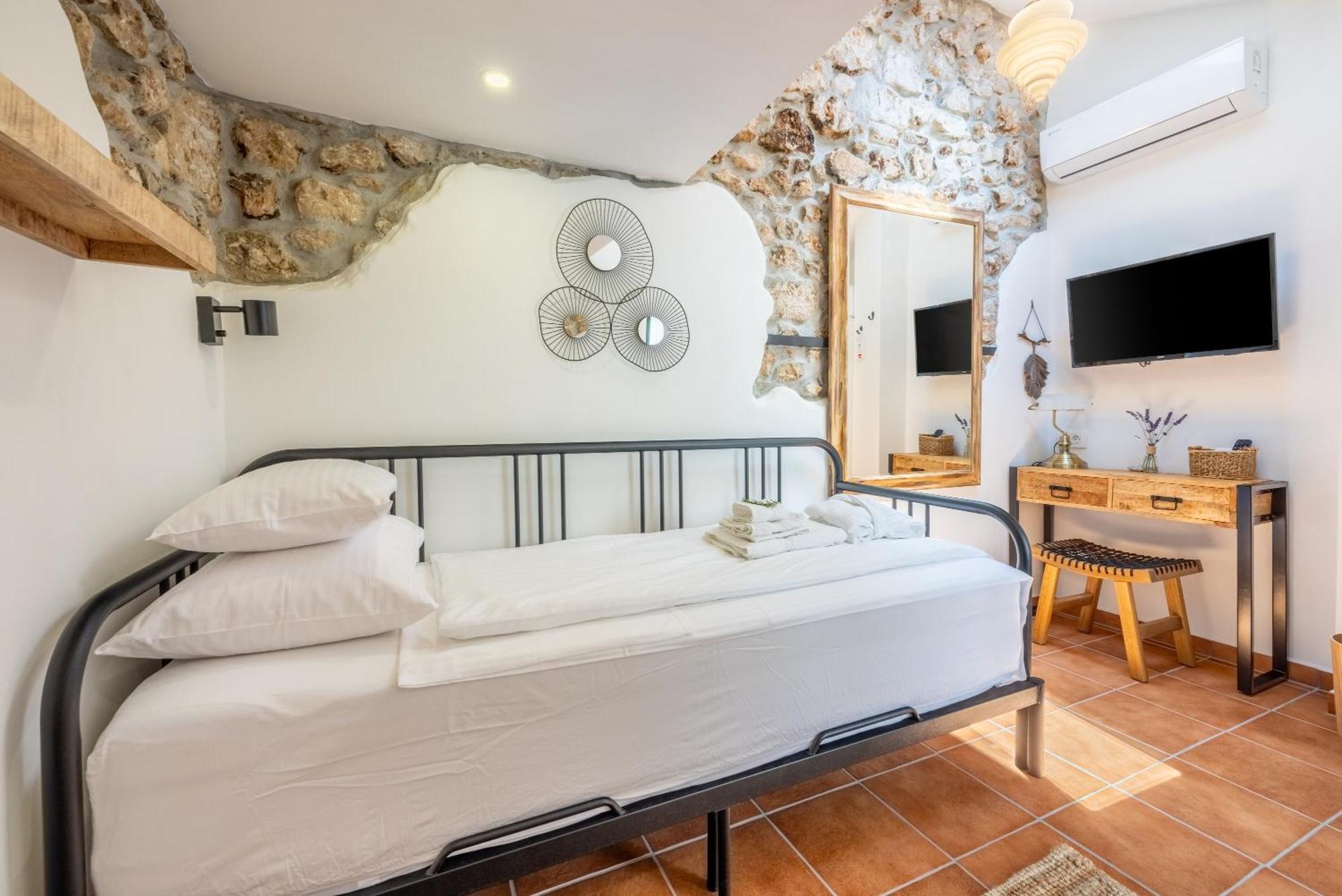 Villa Cocoon - Vacation Home With Heated Pool & Garden Bribir  Exterior photo