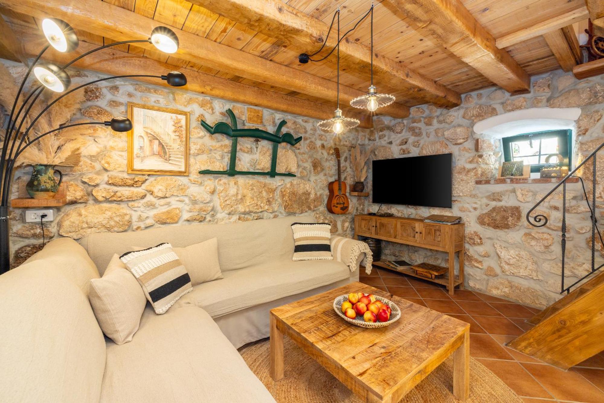Villa Cocoon - Vacation Home With Heated Pool & Garden Bribir  Exterior photo